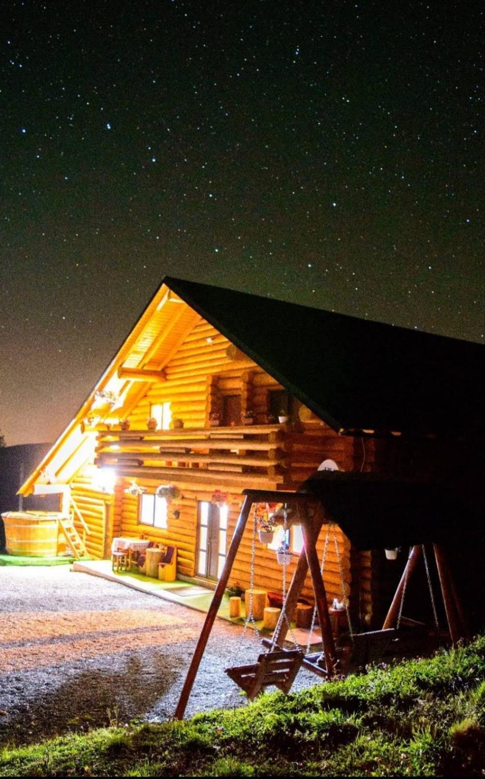 Lodge Colt De Munte