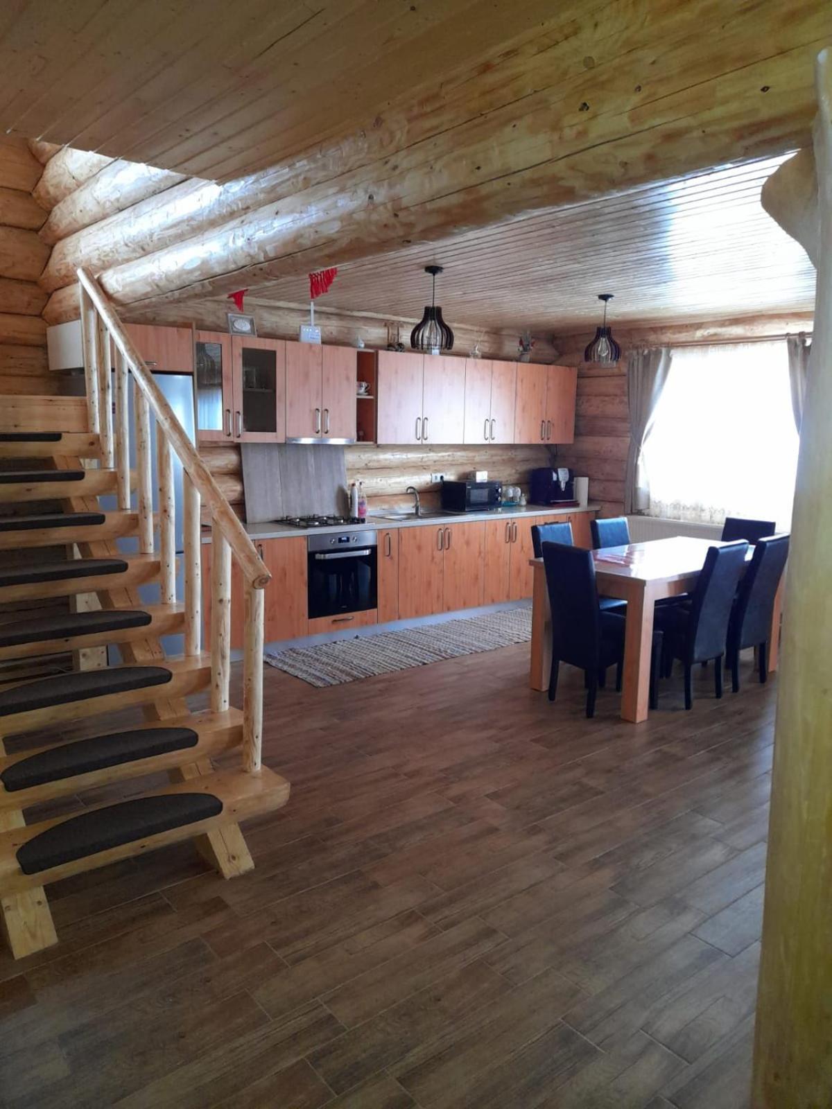 Colt De Munte Lodge Girda de Sus